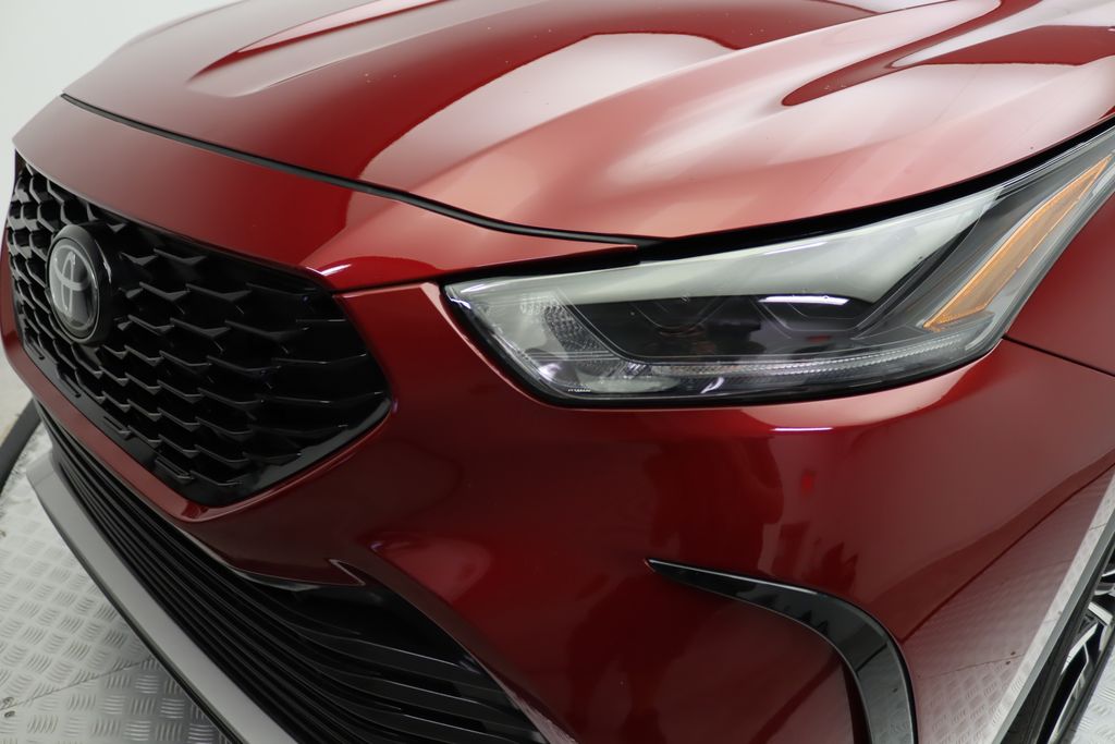 Thumbnail: 2022 Toyota Highlander - 3