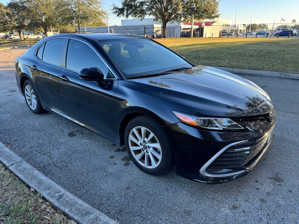 2022 Toyota Camry LE 7