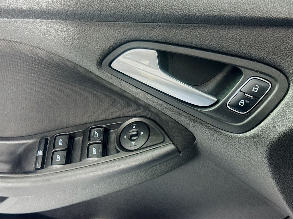 Used Car 2018 Ford Focus  Se For Sale Under $10,000 In Austin, Texas