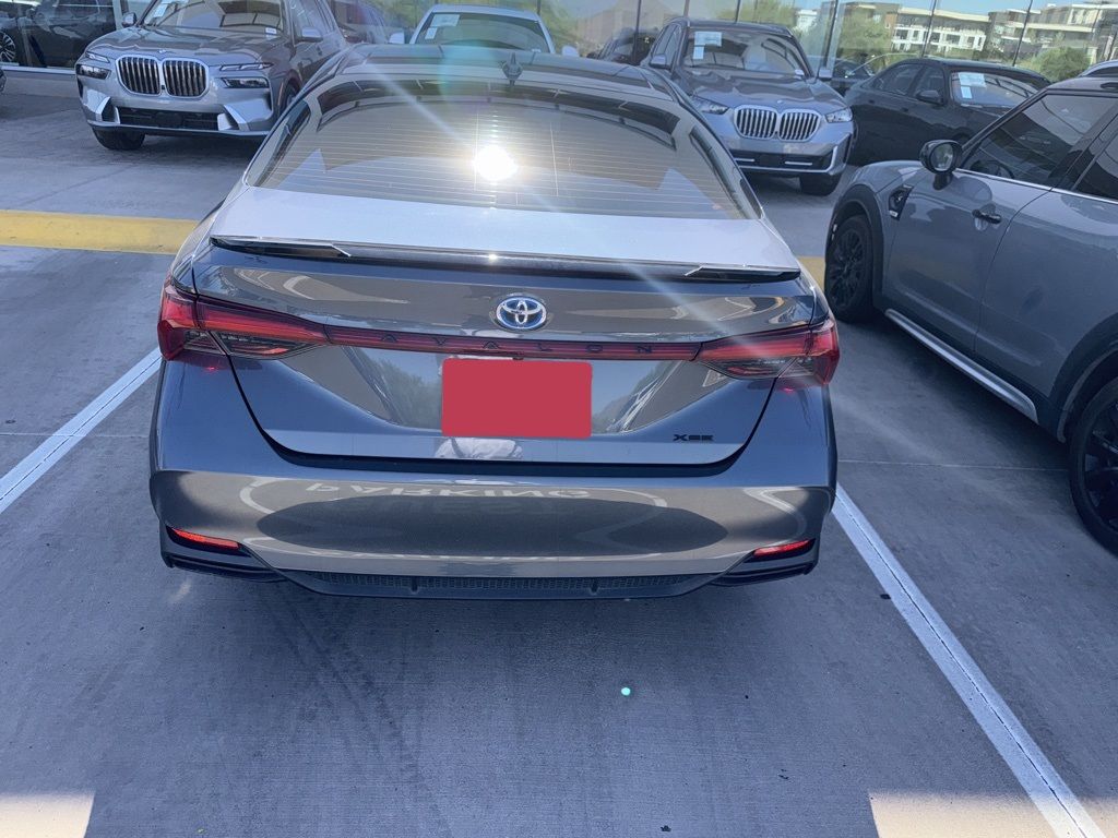 Thumbnail: 2020 Toyota Avalon - 6
