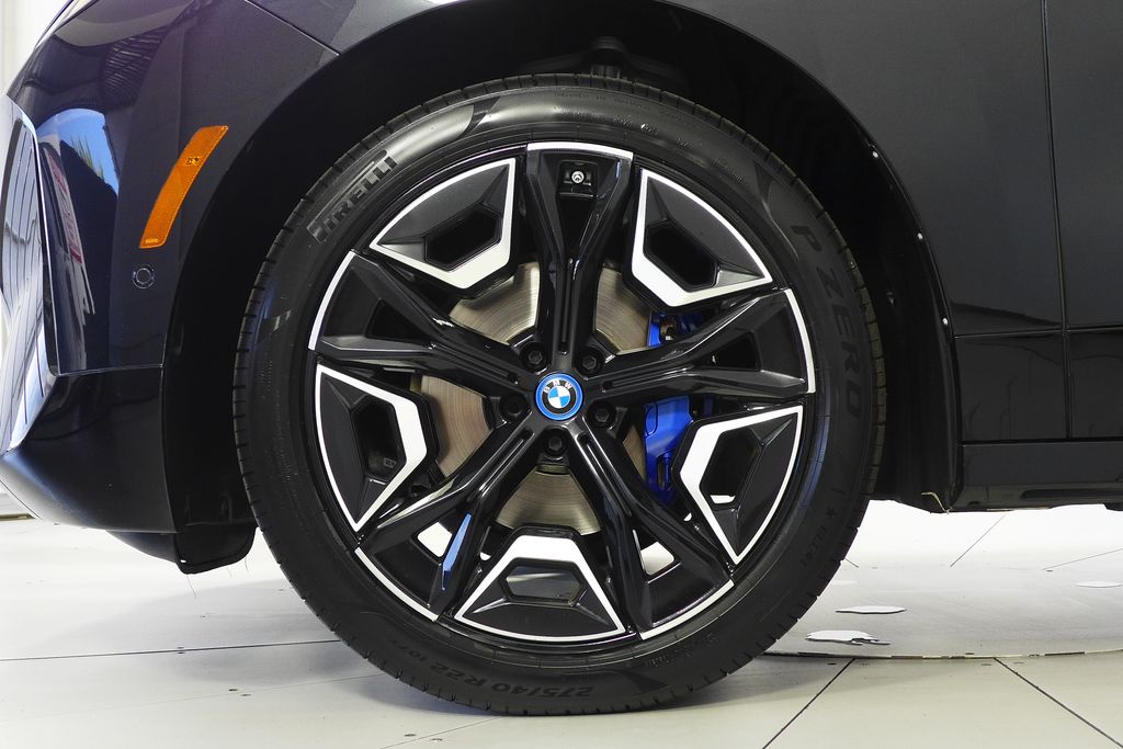 Thumbnail: 2023 BMW iX - 5