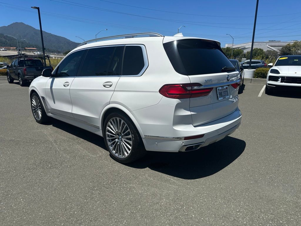 Thumbnail: 2021 BMW X7 - 3