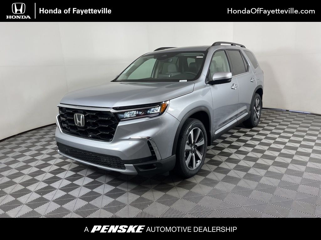 2025 Honda Pilot Touring -
                Fayetteville, AR