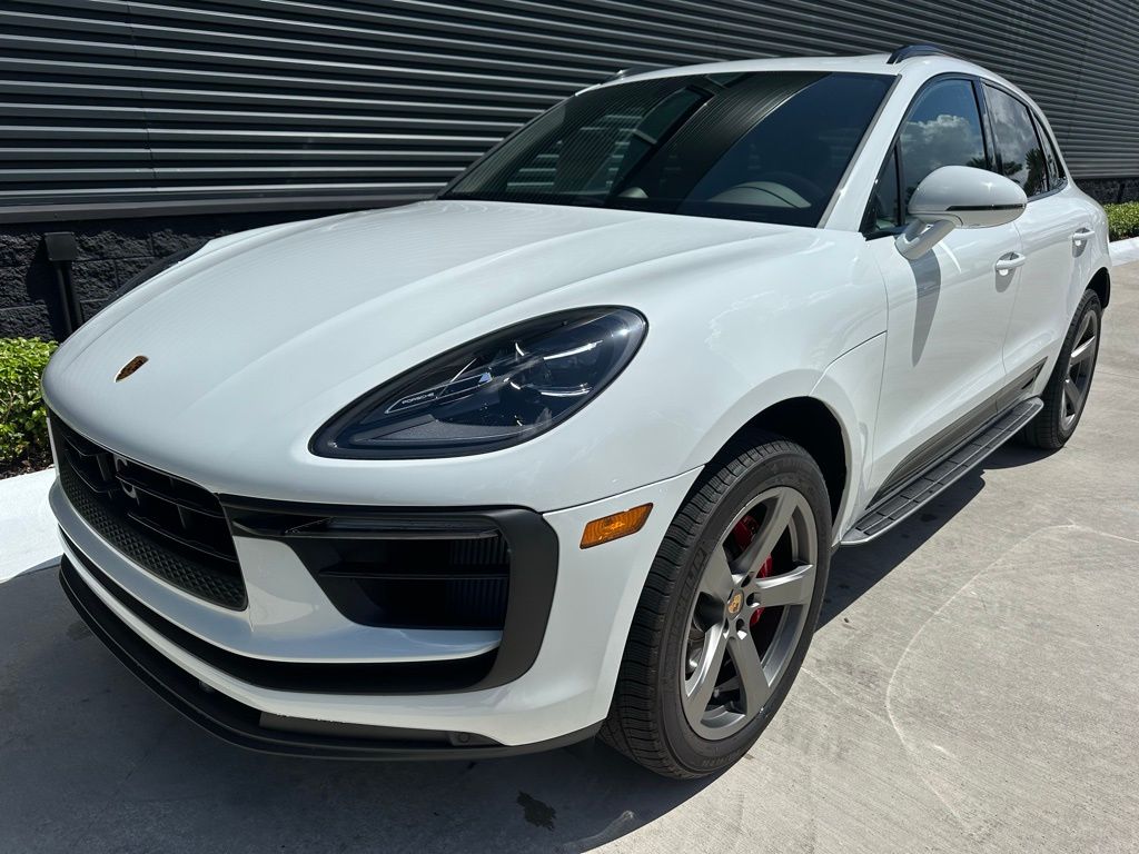 Thumbnail: 2025 Porsche Macan - 6