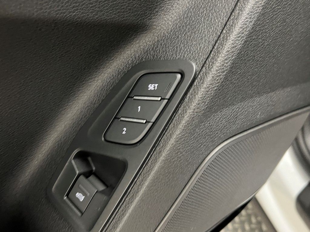 Thumbnail: 2025 Audi Q3 - 32