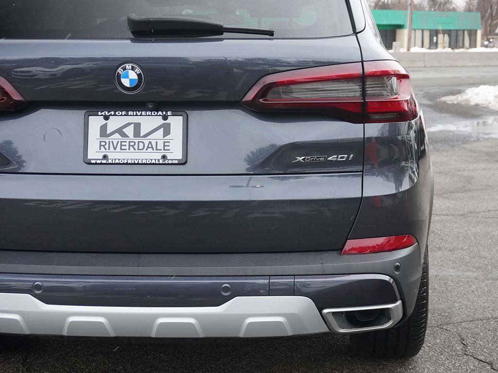 Used 2022 Gray BMW xDrive40i image 20