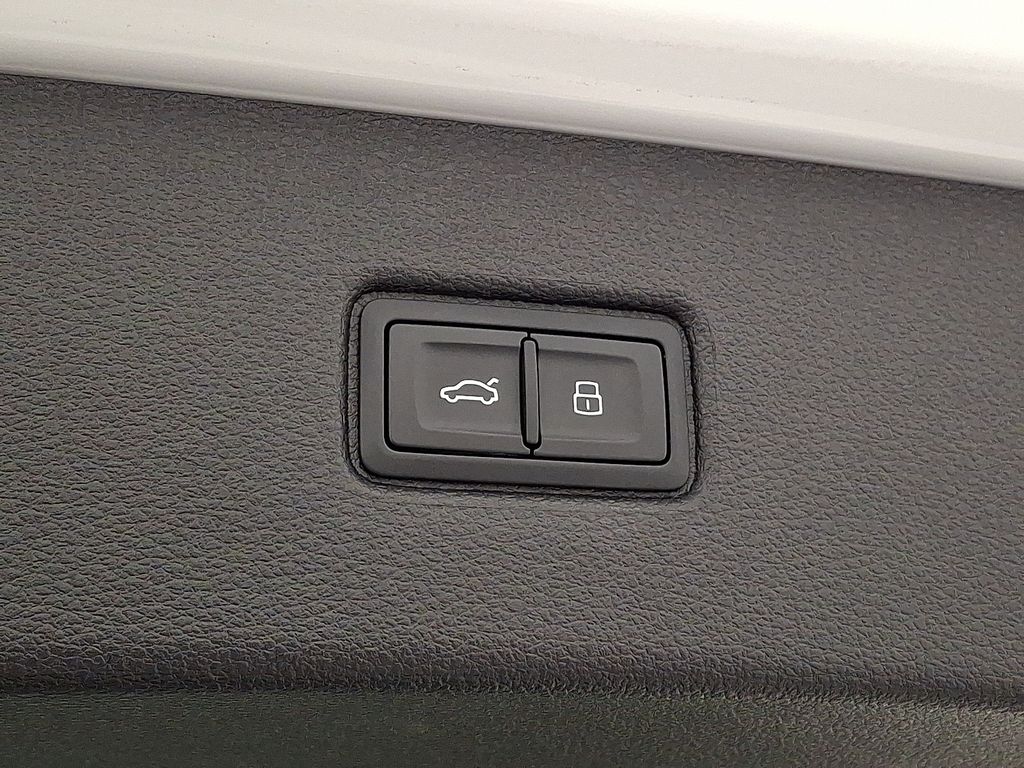 Thumbnail: 2025 Audi Q7 - 29