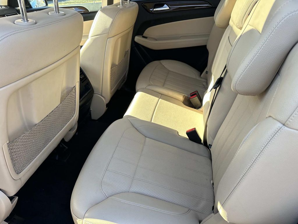 Thumbnail: 2018 Mercedes-Benz GLS - 27