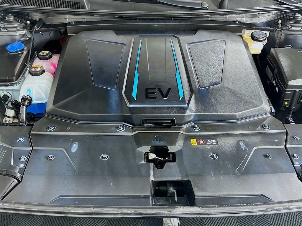 Thumbnail: 2022 Hyundai Ioniq 5 - 30