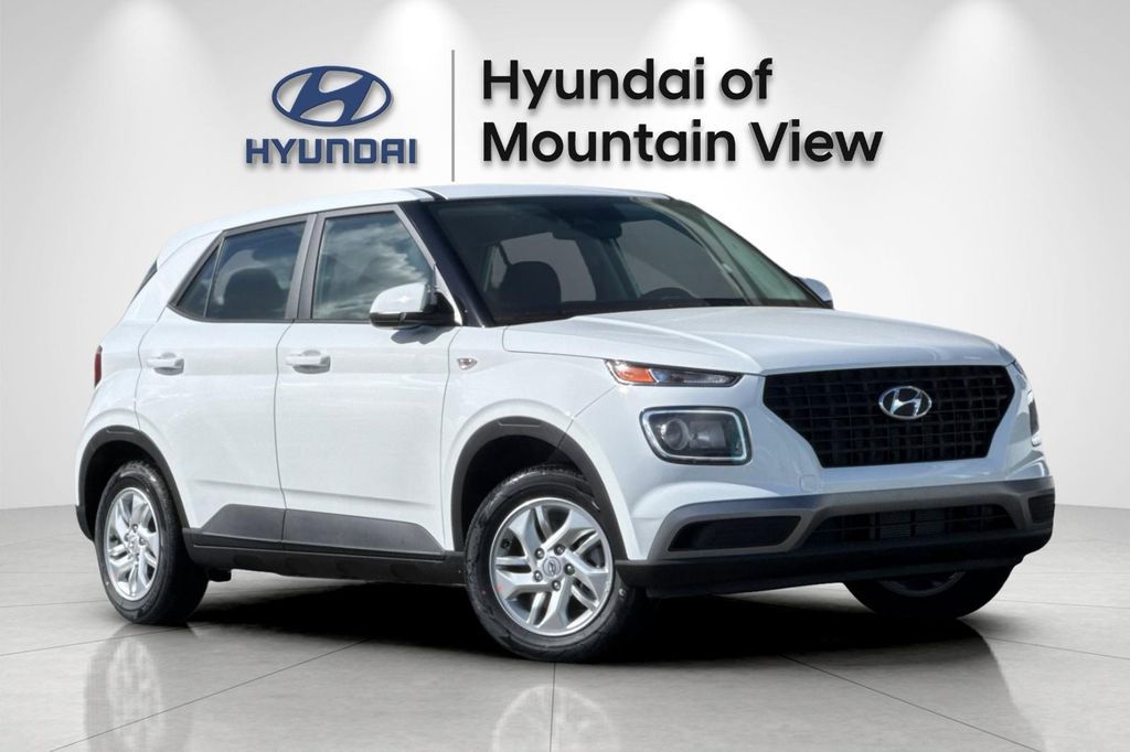 2026 Hyundai Venue SE