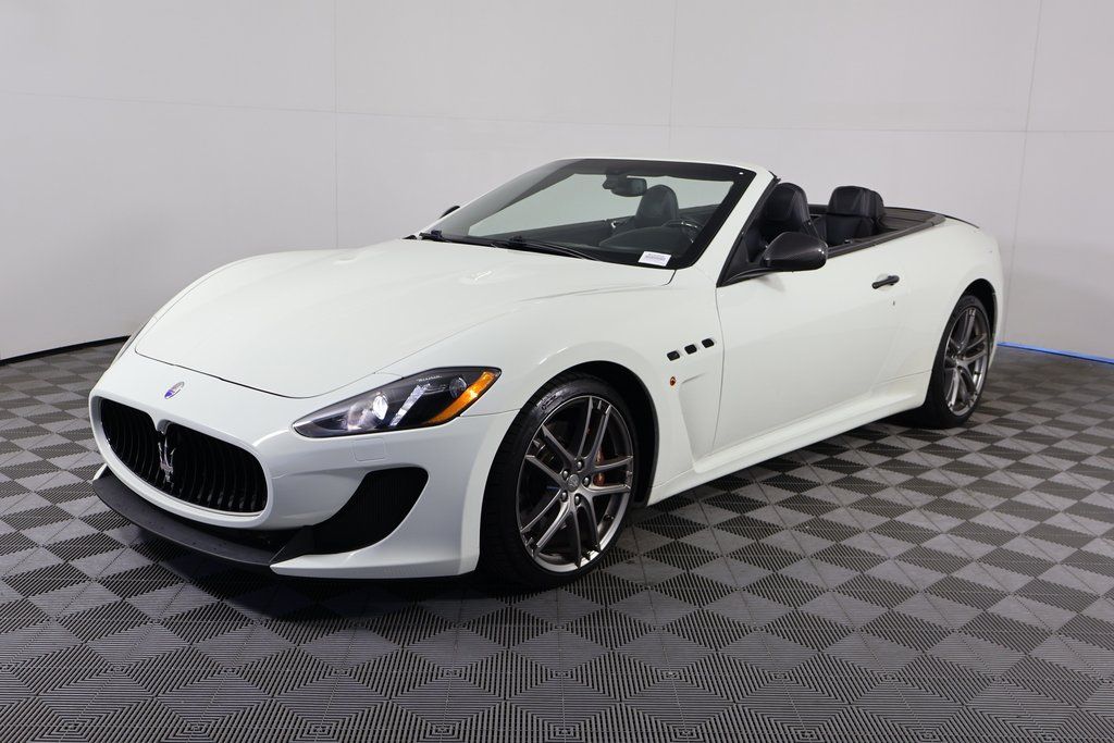 Thumbnail: 2013 Maserati GranTurismo - 7