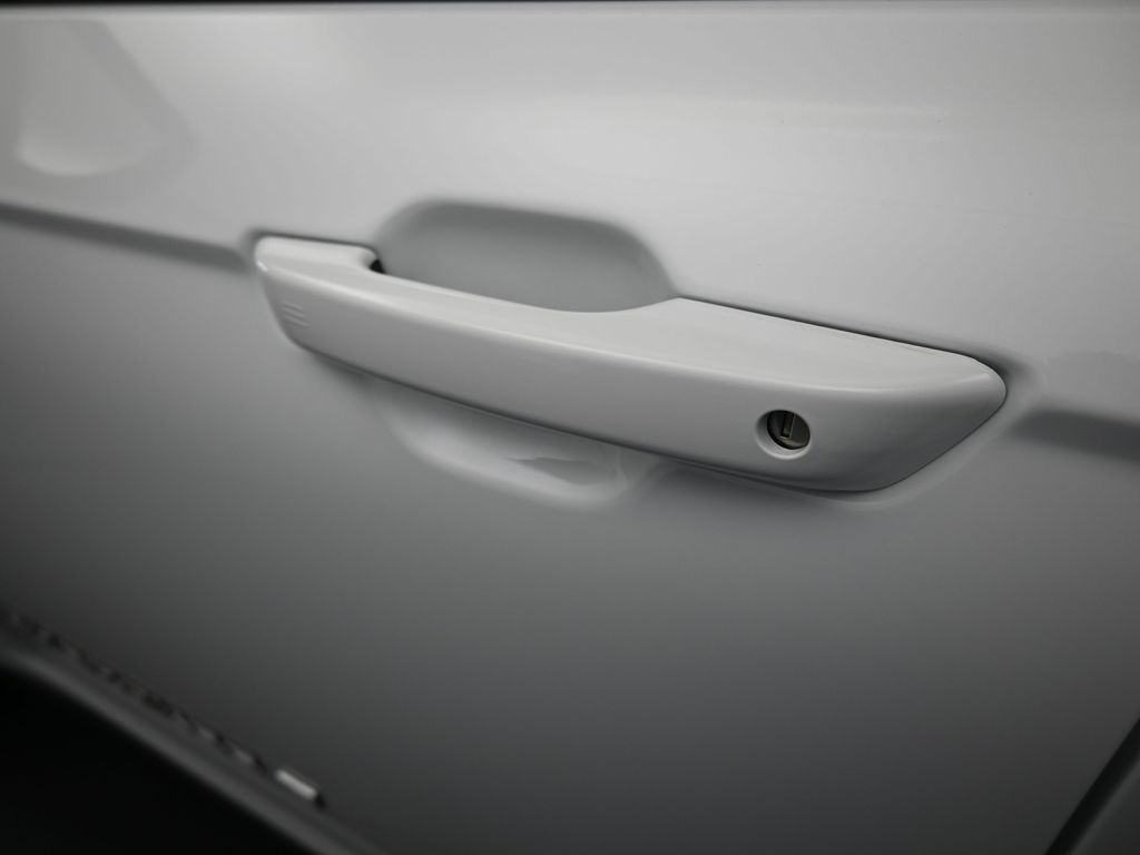 New 2026 Bright White Clearcoat Jeep Laredo image 28