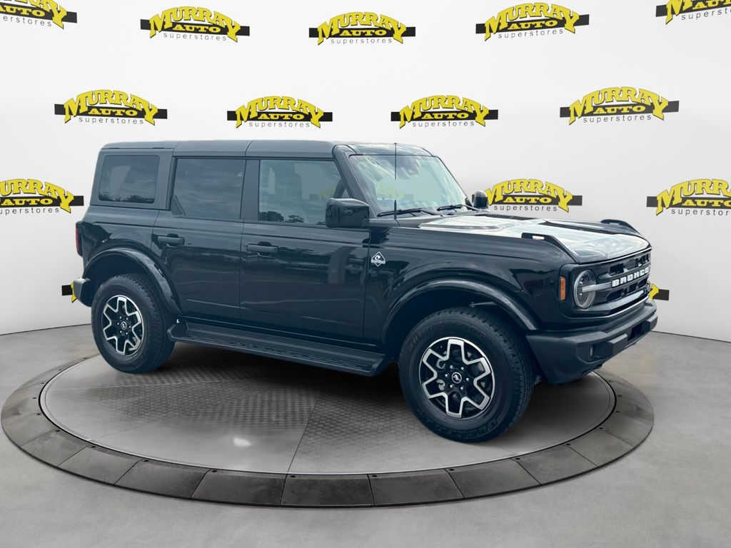 2026 Shadow Black Ford Bronco Outer Banks 4X4 SUV
