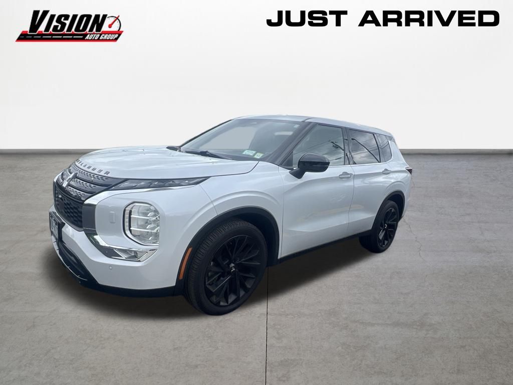 White Diamond 2022 Mitsubishi Outlander SUV / Crossover All-Wheel Drive Continuously Variable Transmission