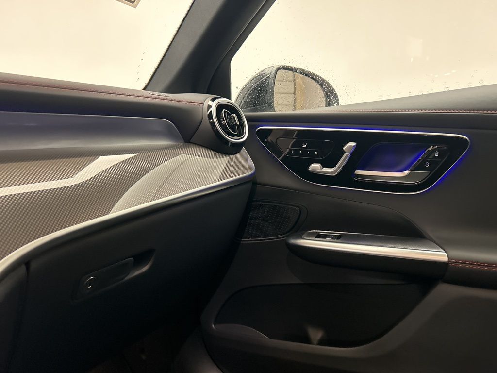Thumbnail: 2026 Mercedes-Benz GLC - 20