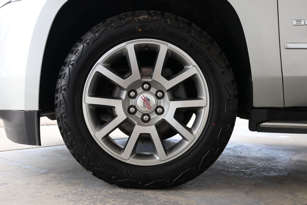 2018 GMC Yukon Denali photo