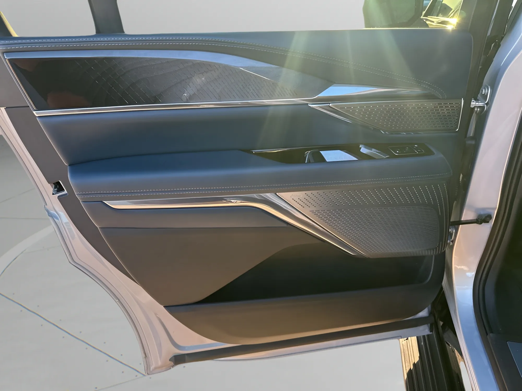 Used Car 2025 Cadillac Escalade Iq  Luxury 2 For Sale Under $130,000 In Austin, Texas