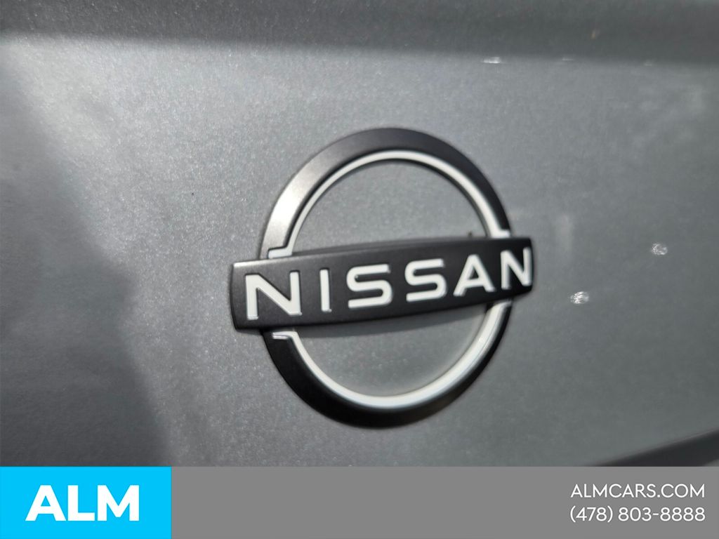 Used 2024 Silver Nissan 1.6 SV image 11