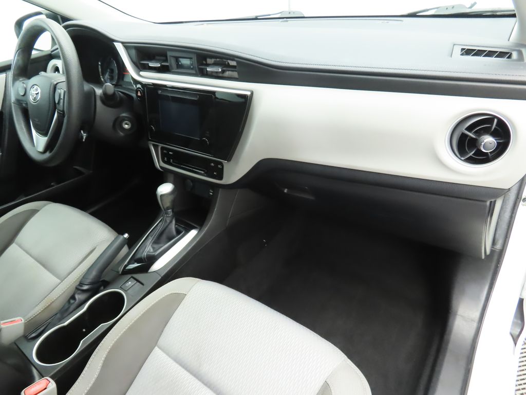 Thumbnail: 2019 Toyota Corolla - 17