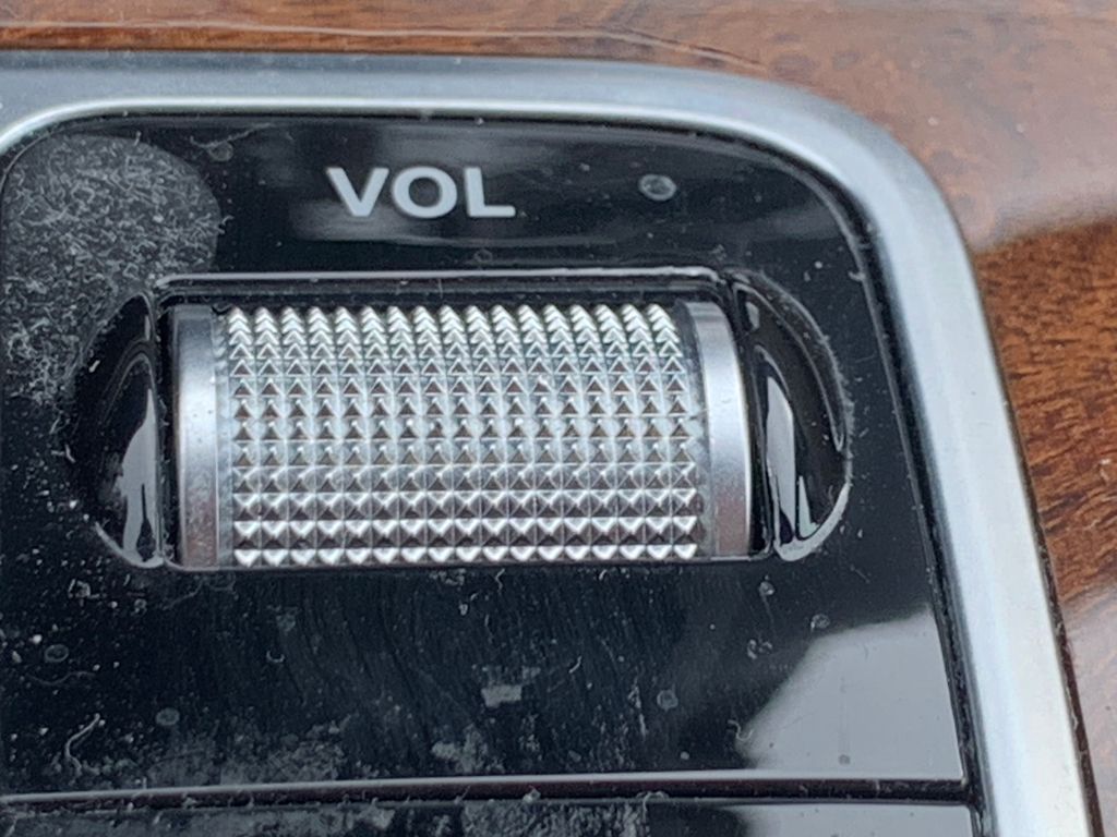 Thumbnail: 2019 Mercedes-Benz E-Class - 16