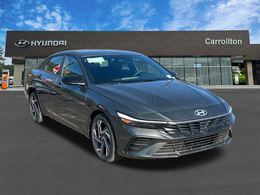Used 2025 Gray Hyundai SEL Sport image 3