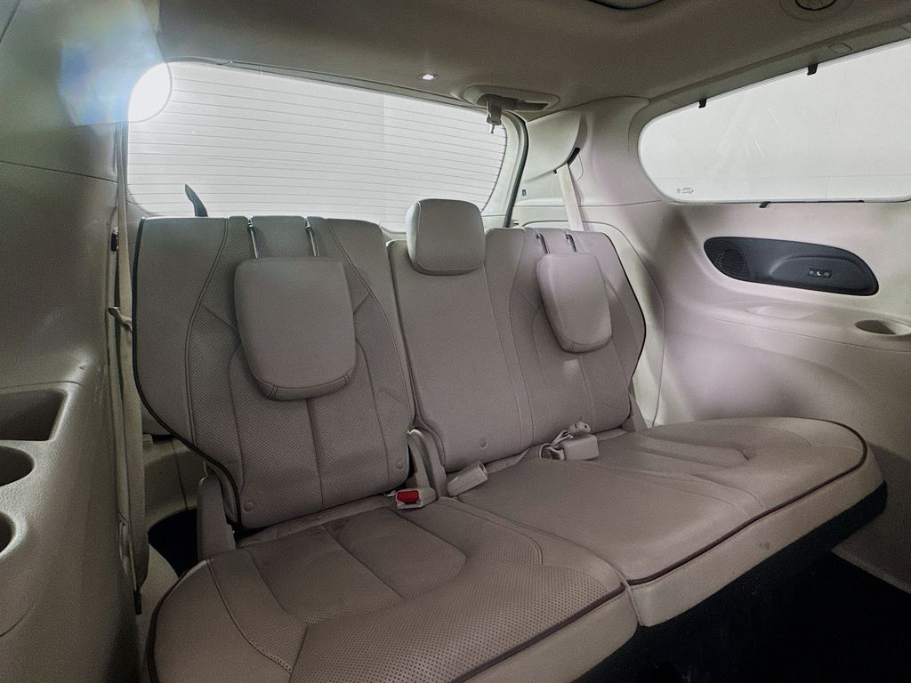 Used Car 2019 Chrysler Pacifica  Limited For Sale Under $20,000 In Austin, Texas