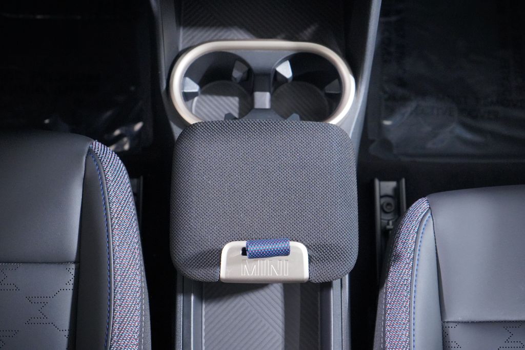 Thumbnail: 2025 MINI Cooper Countryman - 14