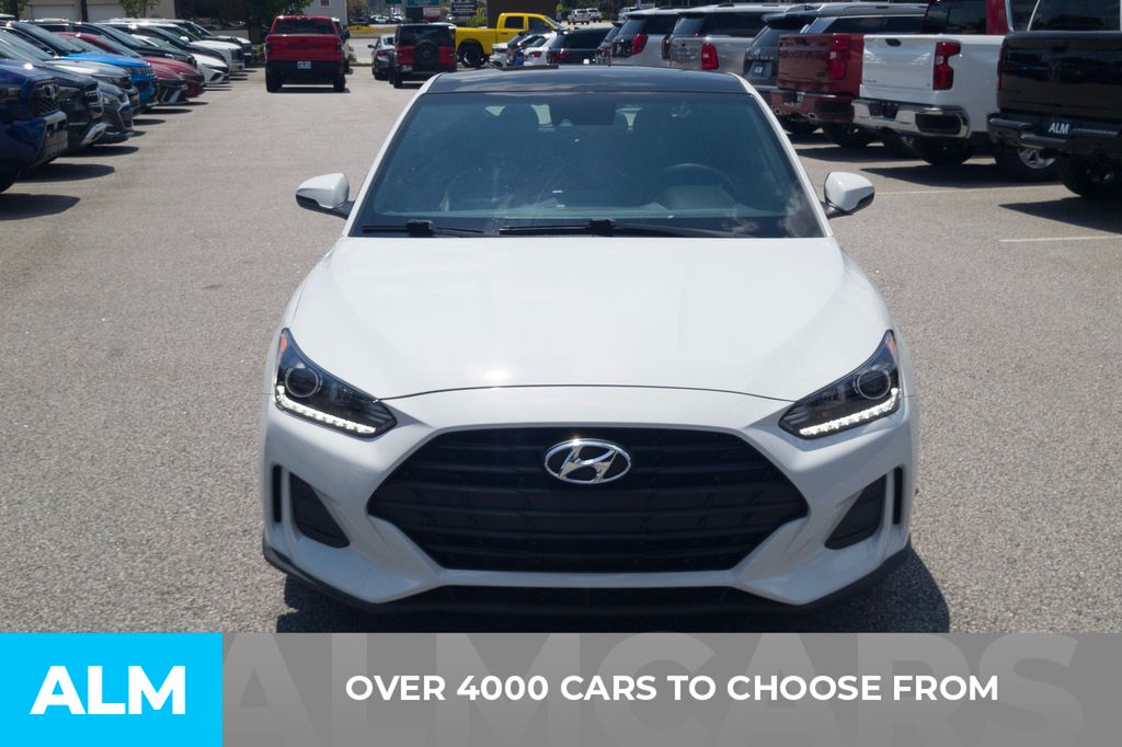 Used 2019 White Hyundai 2.0 Premium image 2