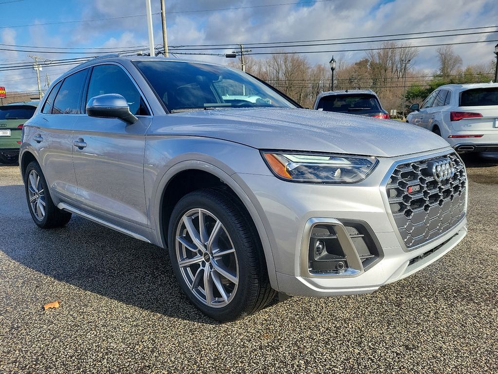 2024 Audi SQ5 Premium 2