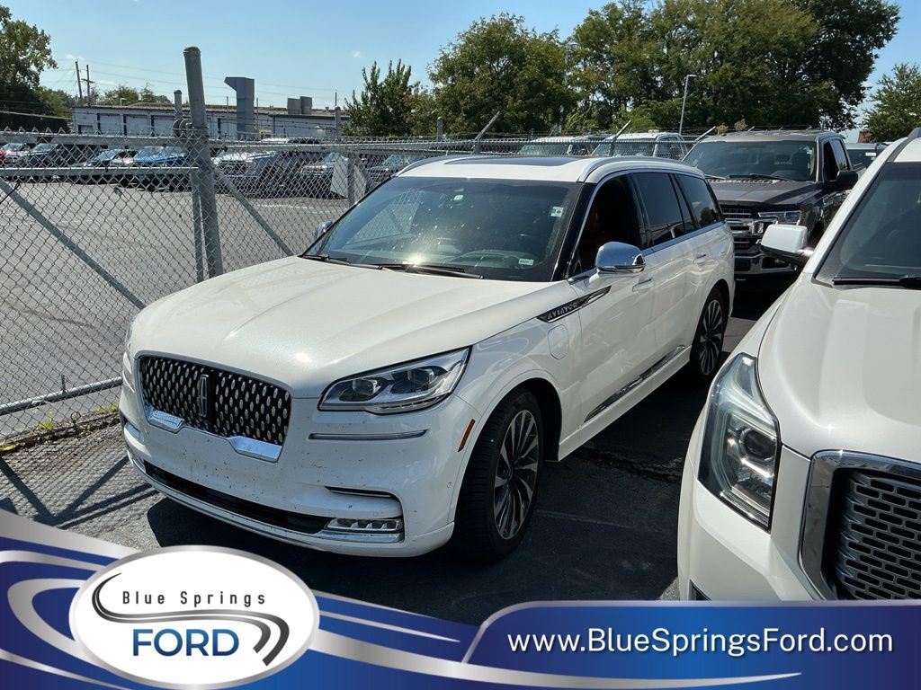 White Metallic 2022 Lincoln Aviator SUV / Crossover All-Wheel Drive Automatic