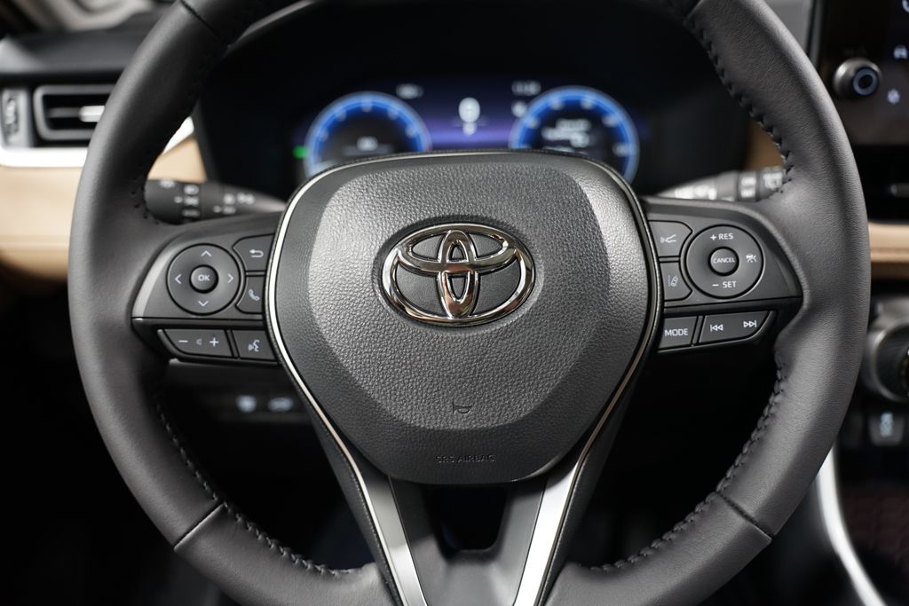 Thumbnail: 2025 Toyota RAV4 - 12