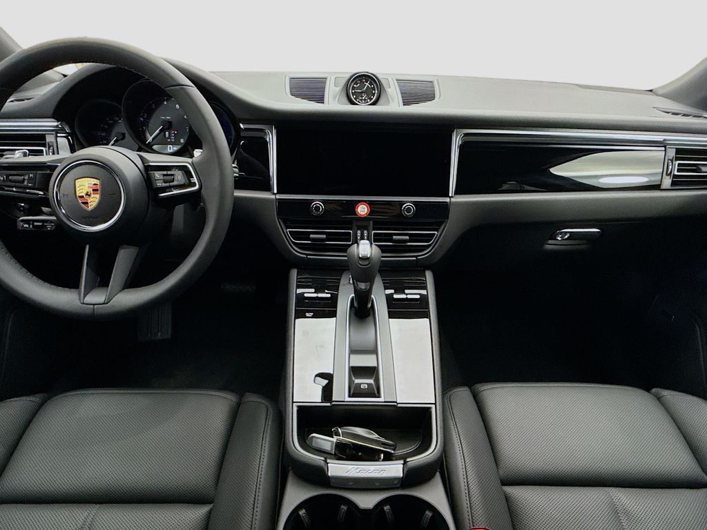 Thumbnail: 2026 Porsche Macan - 16