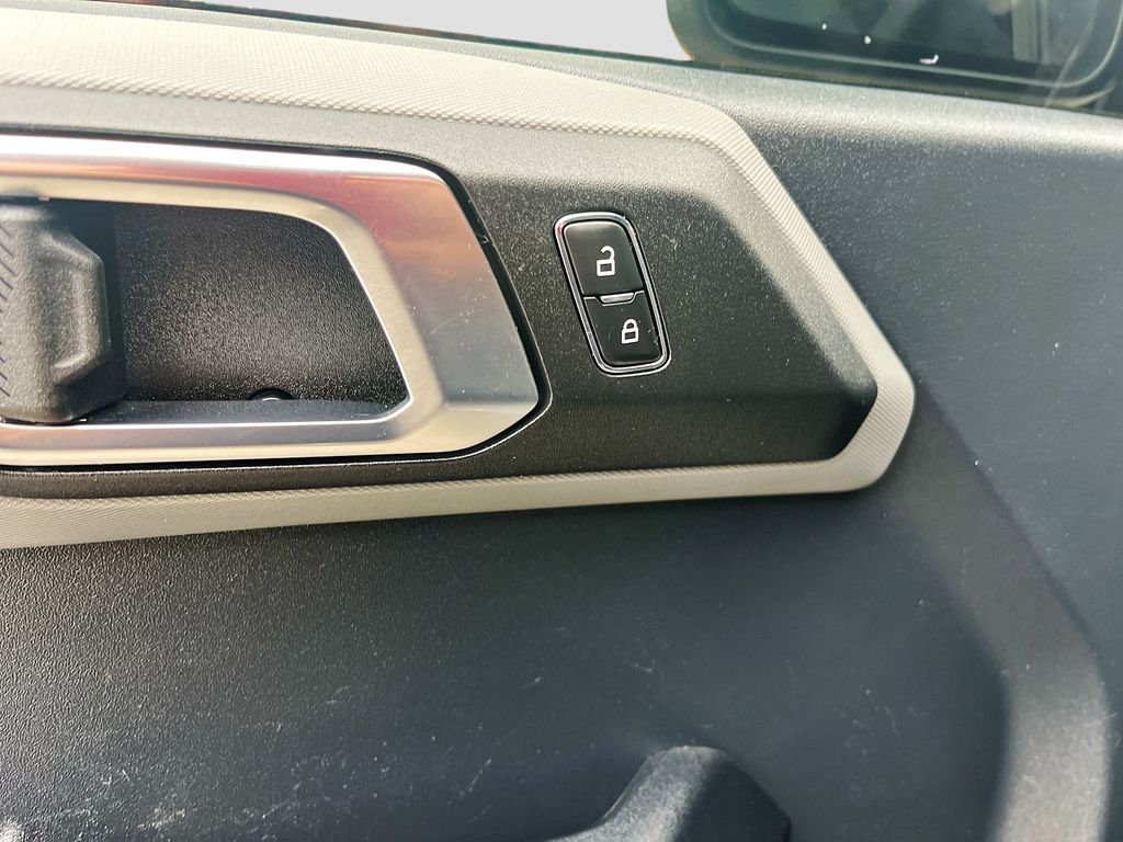 Used 2023 Gray Ford Base image 17