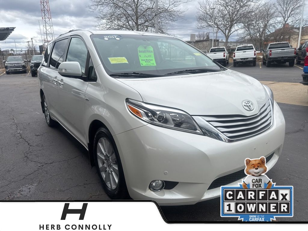 2017 Toyota Sienna Limited Premium 7-Passenger AWD