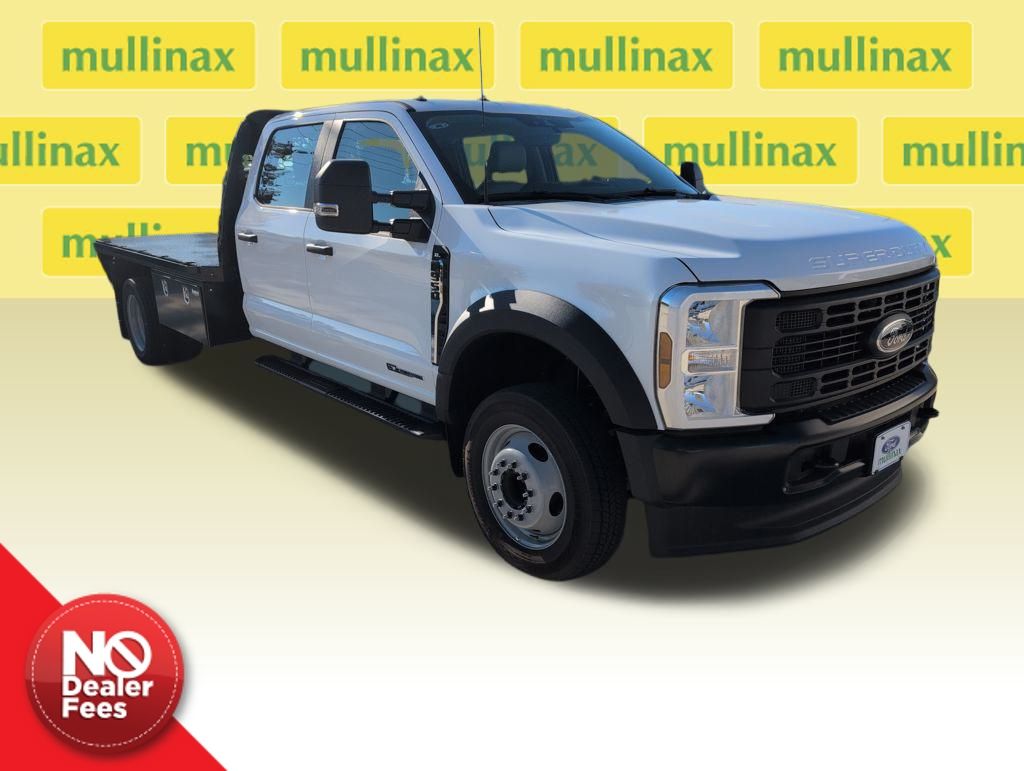 2025 Ford F-550 Super Duty Chassis Cab XL's photo