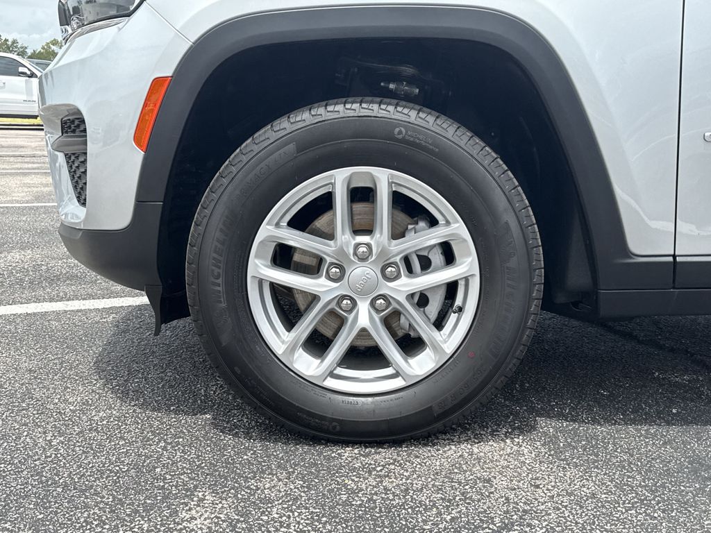 2026 Jeep Grand Cherokee Laredo - 8