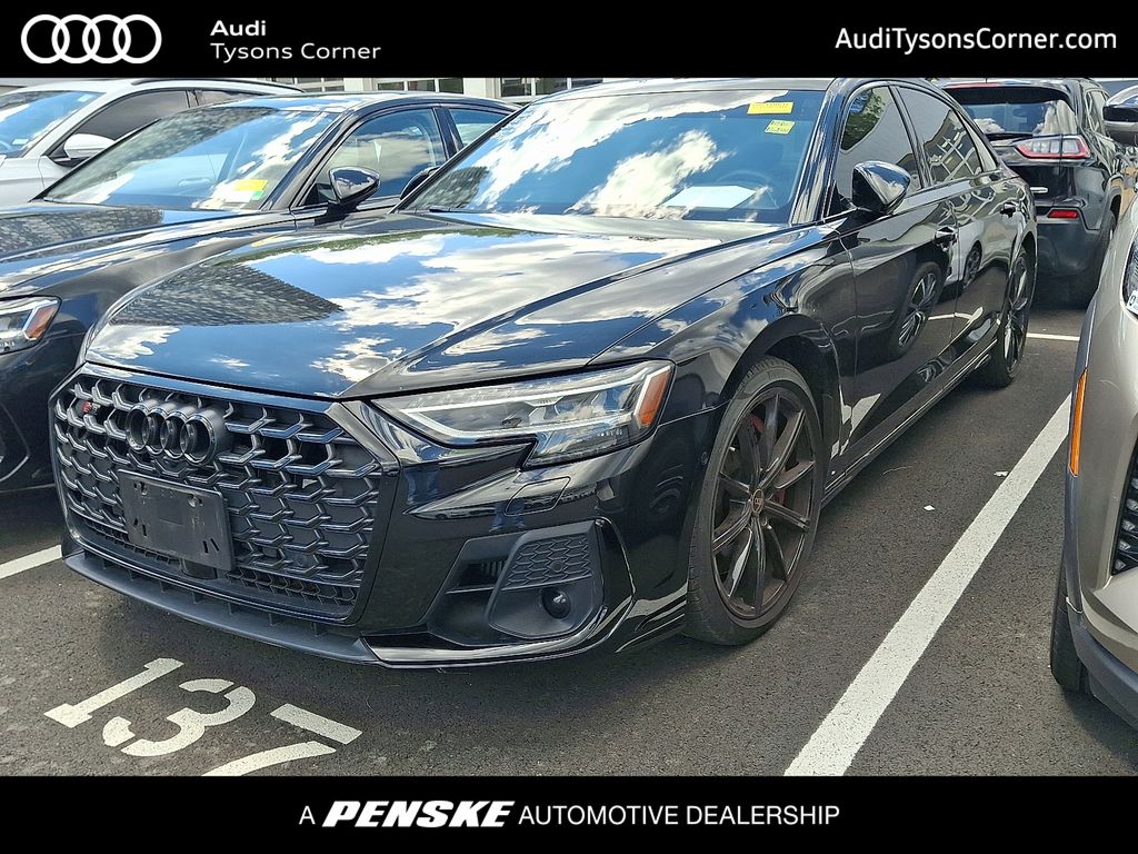Thumbnail: 2022 Audi S8 - 1
