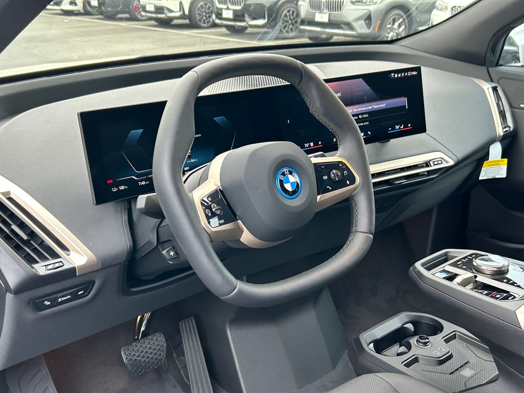 2025 BMW iX xDrive50 14