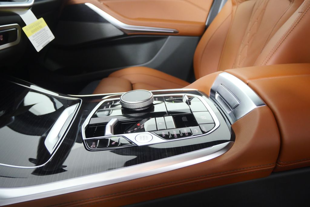 Thumbnail: 2026 BMW X7 - 24