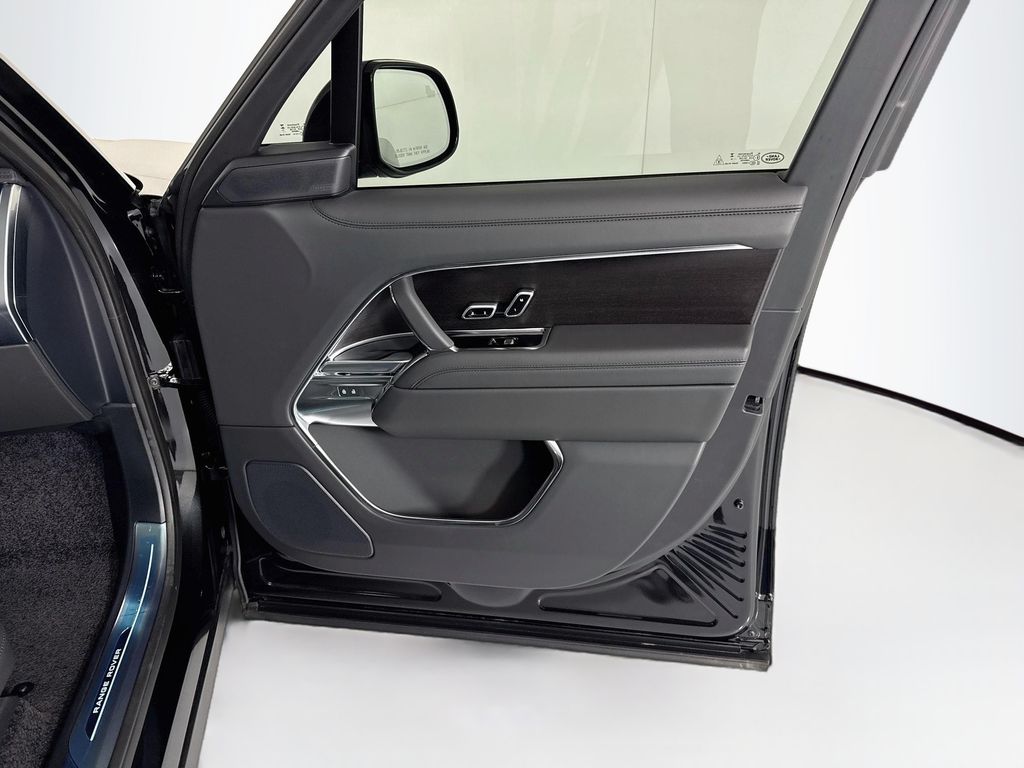 Thumbnail: 2026 Land Rover Range Rover - 25