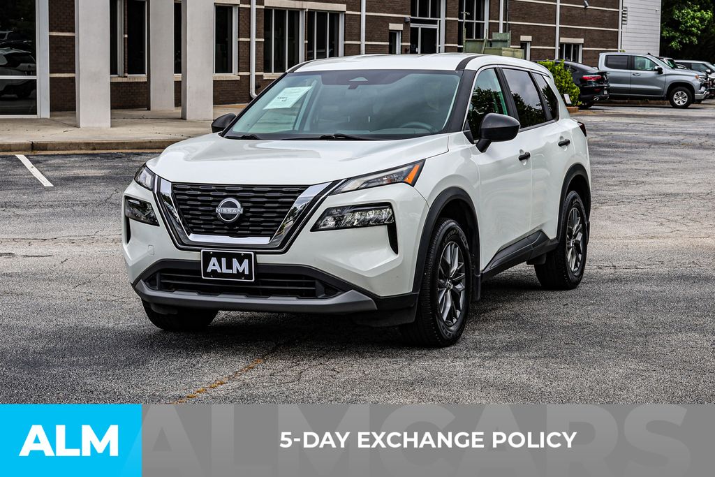 Used 2023 White Nissan S image 3
