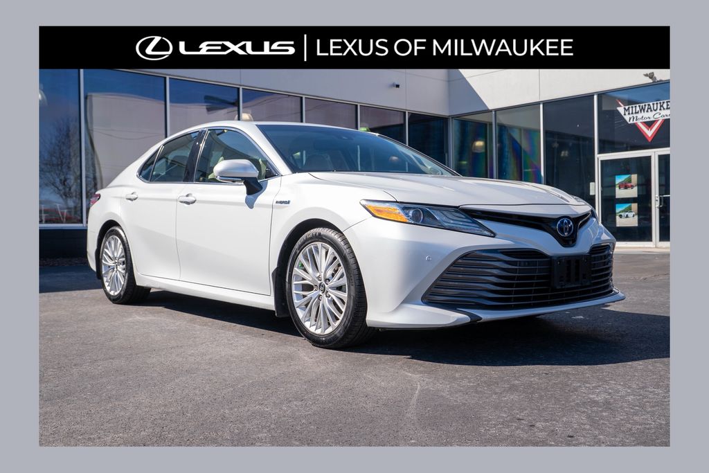 2018 Toyota Camry Hybrid XLE FWD