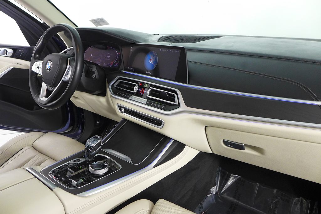 Thumbnail: 2021 BMW X7 - 13