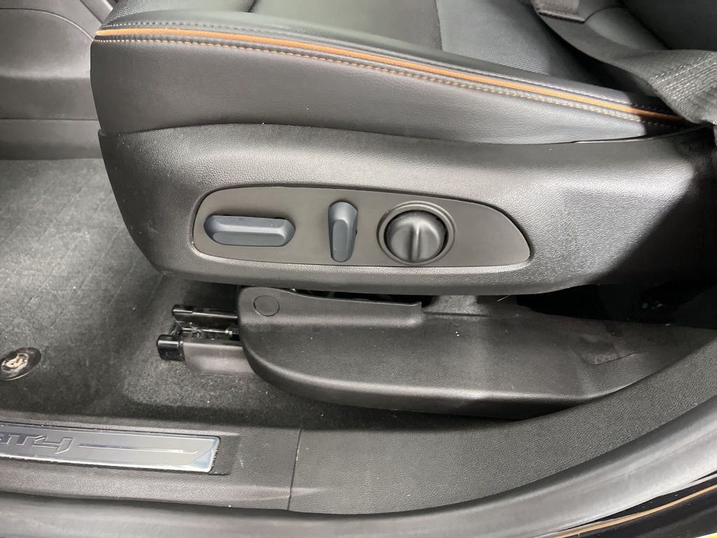 Thumbnail: 2022 GMC Acadia - 25