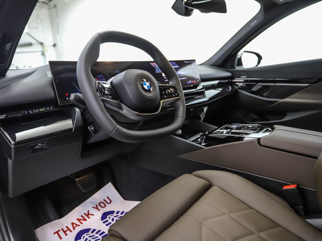 2026 BMW 5 Series 530i xDrive 10
