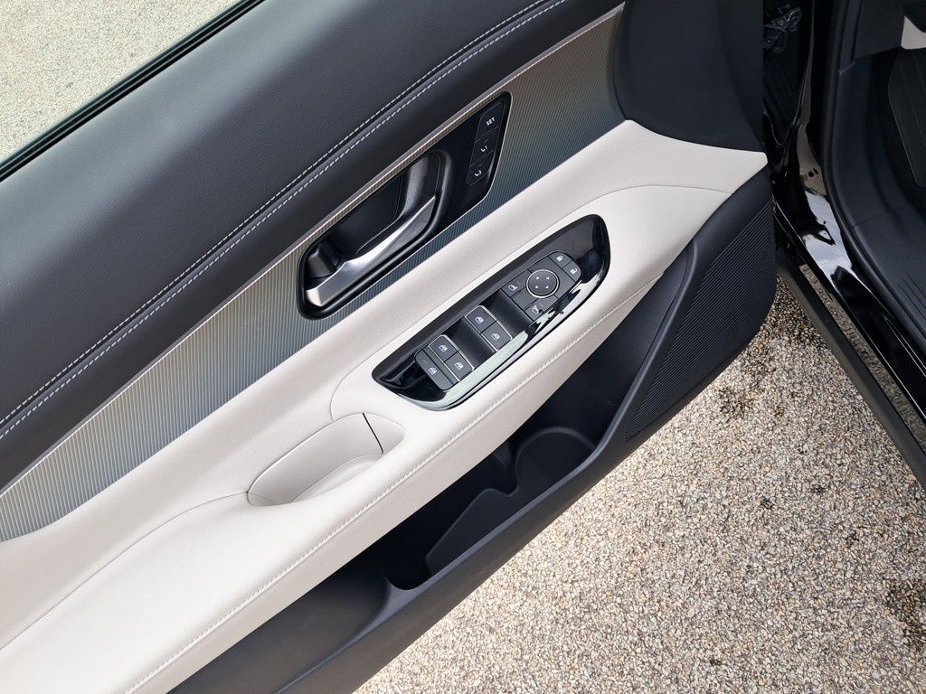 2025 Nissan Murano SL - 11