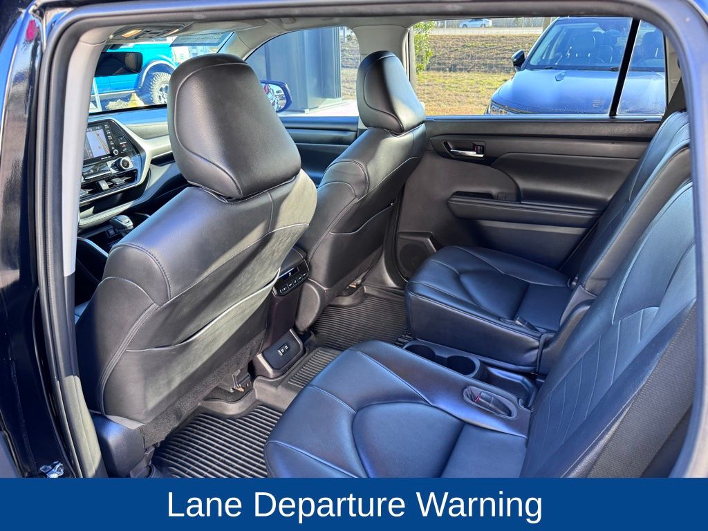 2021 Toyota Highlander Hybrid XLE