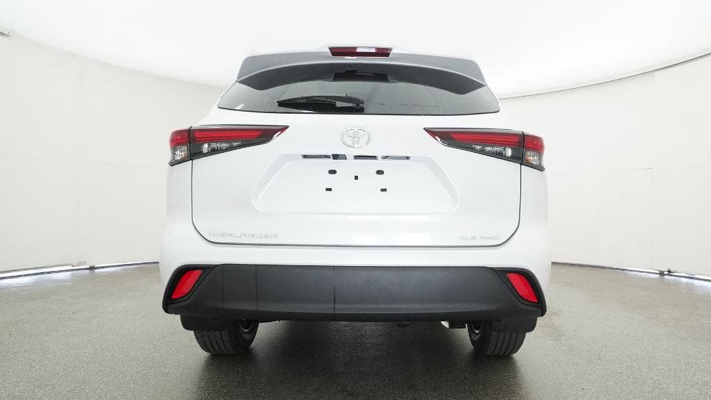 Thumbnail: 2026 Toyota Highlander - 3