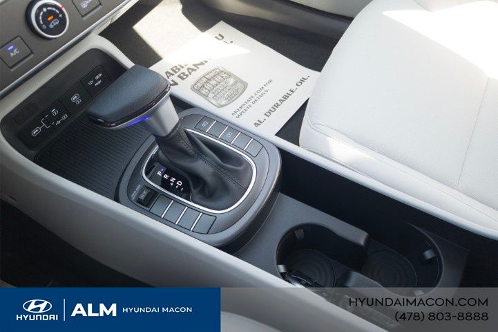 New 2026 White Hyundai SE image 24