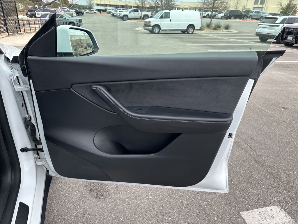 Used Car 2021 Tesla Model Y  Long Range For Sale Under $30,000 In Austin, Texas